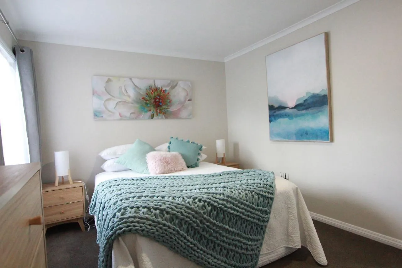 Rose Apartments Unit 1 Central Rotorua-Accommodation&Spa