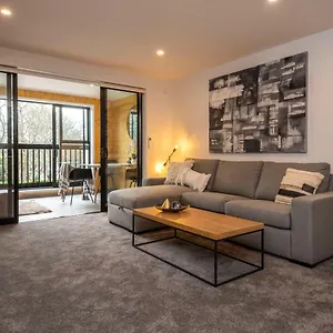 Penthouse With Park View , Christchurch New Zealand